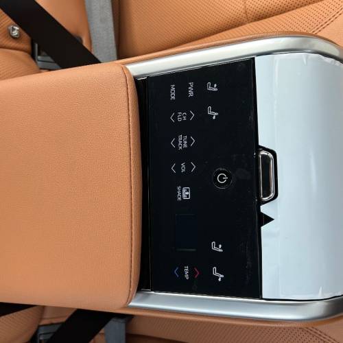 تویوتا مدل کمری XLE سال 2025  کارکرده