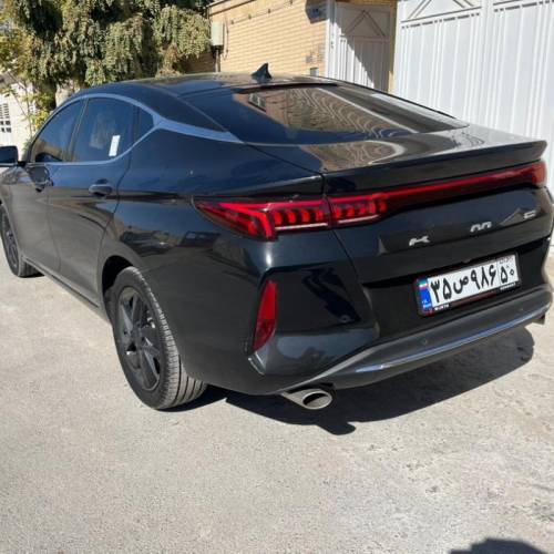 کی ام سی مدل J7 سال 1404  کارکرده