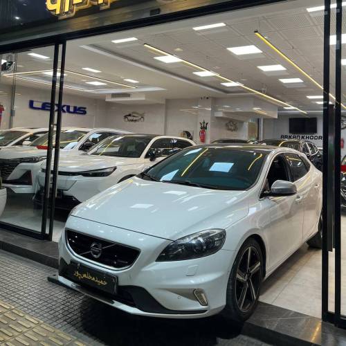 ولوو V40 مدل ۲۰۱۴