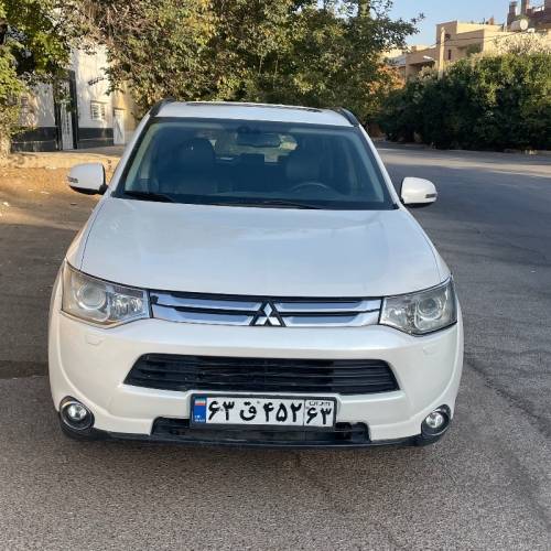 میتسوبیشی مدل اوتلندر دو دیفرانسیل تیپ 3 سال 2015  کارکرده