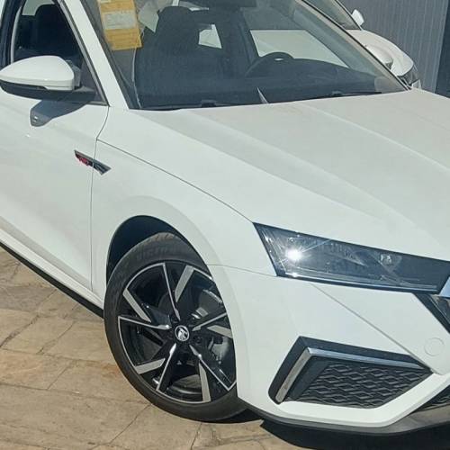 اشکودا مدل اکتاویا 1.4 لیتر توربو لاکچری سال 2024  صفر