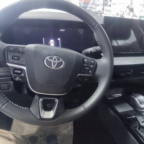 تویوتا مدل کمری هیبرید 2.5 لیتر پریمیوم ادیشن سال 2025  صفر