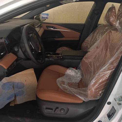 تویوتا مدل کمری XLE سال 2025  صفر