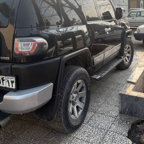 تویوتا مدل اف جی کروزر سال 2011  کارکرده