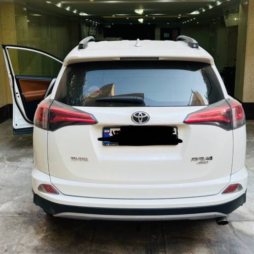 تویوتا مدل راوفور سال 2017  کارکرده