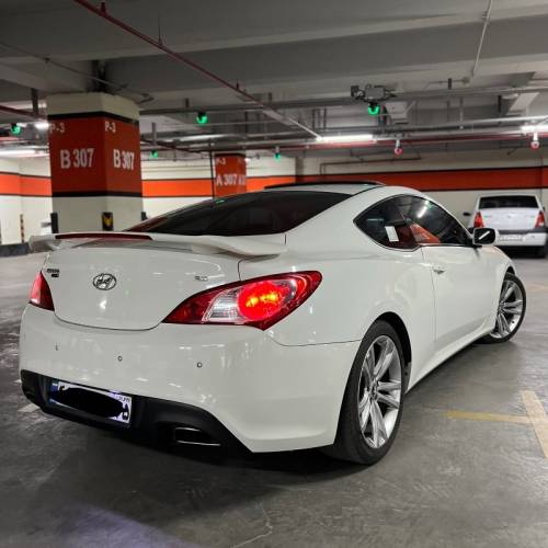 هیوندای مدل جنسیس کوپه سال 2010  کارکرده