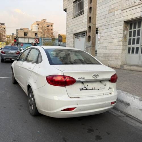 جک مدل J4 سال 1401  کارکرده