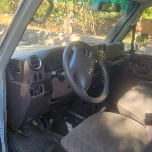 تویوتا مدل لندکروزر  کارکرده