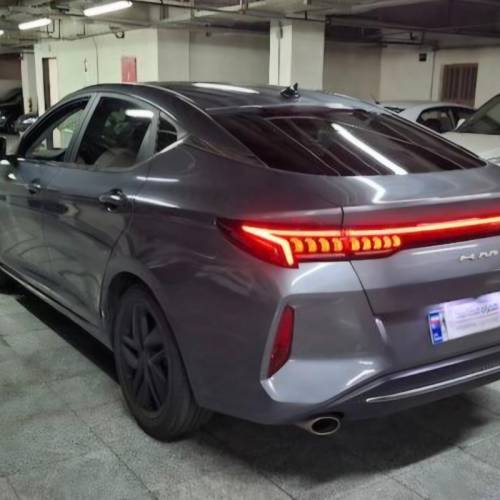 کی ام سی مدل J7 سال 1402  کارکرده