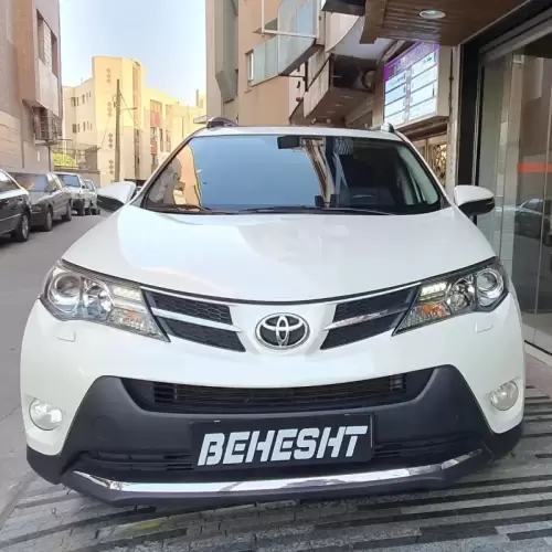 تویوتا مدل راوفور سال 2014  کارکرده