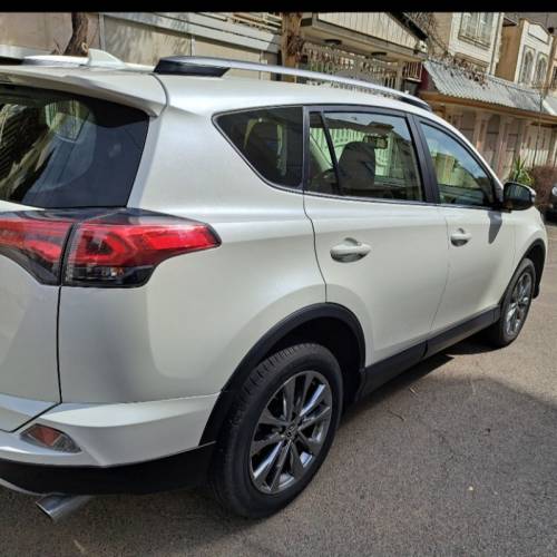 تویوتا مدل راوفور 2.5 لیتر دو دیفرانسیل سال 2018  کارکرده