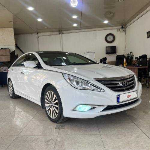 هیوندای مدل سوناتا YF  کارکرده