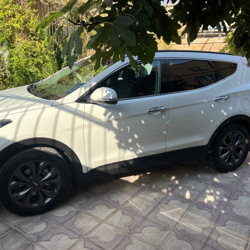 هیوندای (HYUNDAI) سانتافه 4 سیلندر دو دیفرانسیل سال 2015