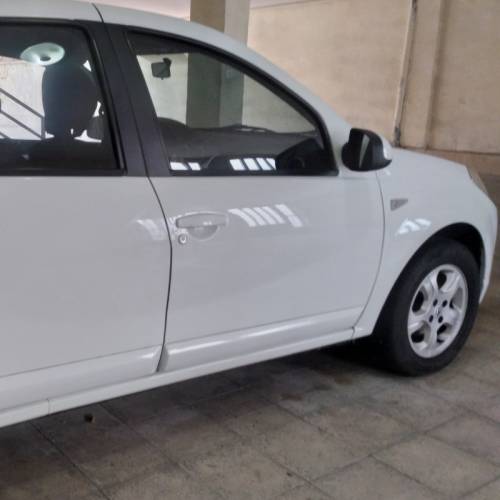 رنو مدل ساندرو اتوماتیک سال 1396  کارکرده