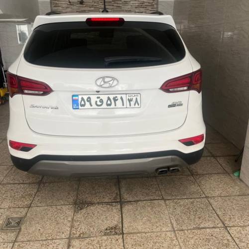 هیوندای مدل سانتافه 4 سیلندر دو دیفرانسیل سال 2017  کارکرده