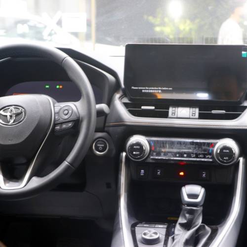 تویوتا مدل راوفور 2.5 لیتر دو دیفرانسیل سال 2024  کارکرده