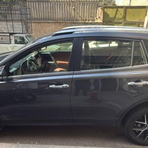 تویوتا مدل راوفور 2.5 لیتر دو دیفرانسیل سال 2015  کارکرده