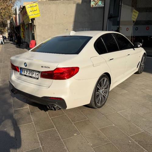 بی ام و مدل سری 5 سدان 530i سال 2017  کارکرده