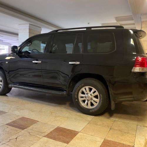 تویوتا مدل لندکروزر  کارکرده