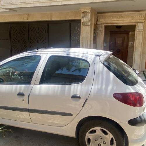 پژو مدل 206 تیپ 5 سال 1392  کارکرده