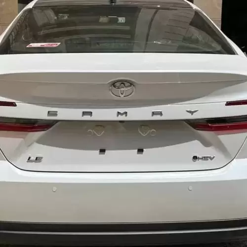 تویوتا مدل کمری XLE سال 2025  صفر