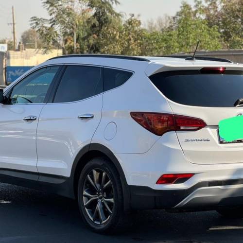 هیوندای مدل سانتافه 4 سیلندر دو دیفرانسیل سال 2016  کارکرده