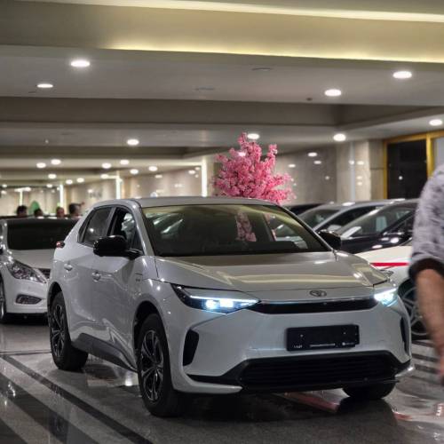 تویوتا BZ4 مدل 2024