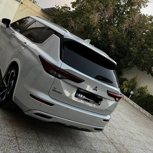 میتسوبیشی مدل اوتلندر دو دیفرانسیل H لاین سال 2023  کارکرده