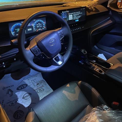 تویوتا مدل کمری XLE سال 2025  صفر