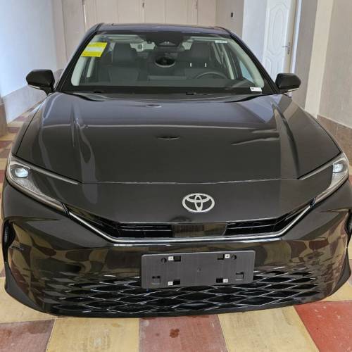 تویوتا مدل کمری XLE سال 2025  صفر