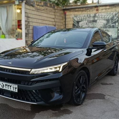 کی ام سی مدل J7 سال 1402  کارکرده