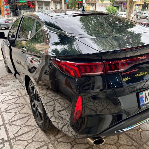 کی ام سی مدل J7 سال 1402  کارکرده