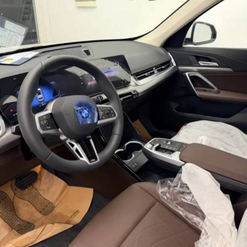 بی ام و مدل ix1 eDrive 25L سال 2025  کارکرده