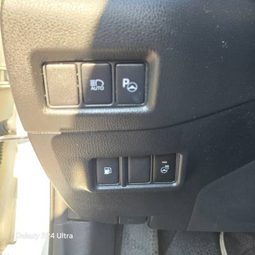 تویوتا مدل C-HR هیبرید 1.8 لیتر سال 2018  کارکرده