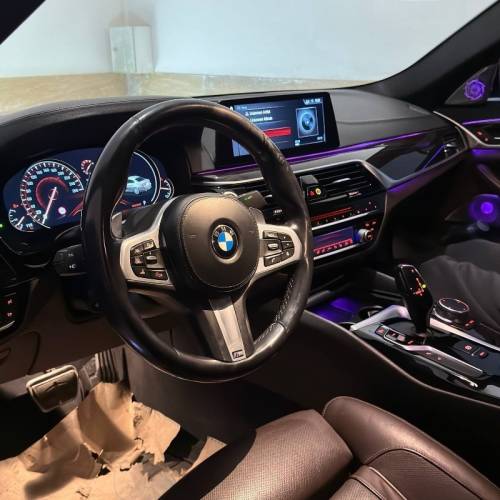 بی ام و مدل سری 5 سدان 530i سال 2017  کارکرده