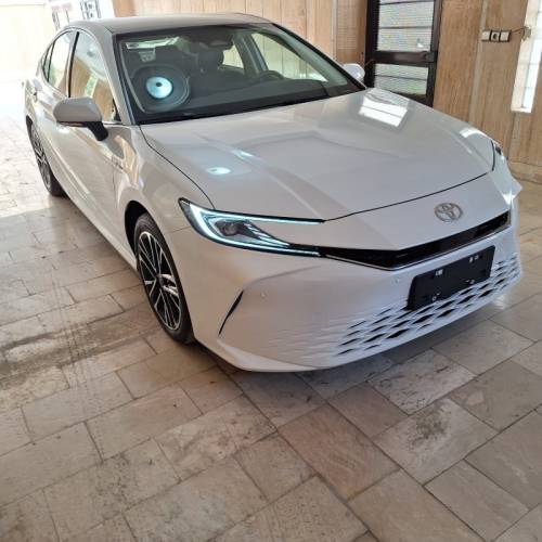 تویوتا مدل کمری هیبرید 2.5 لیتر پریمیوم ادیشن سال 2024  صفر