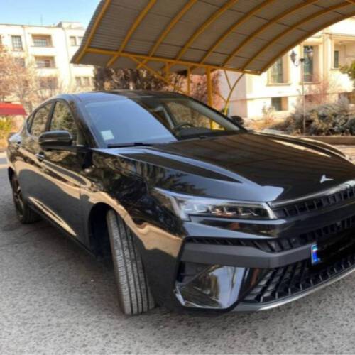 کی ام سی مدل J7 سال 1402  کارکرده