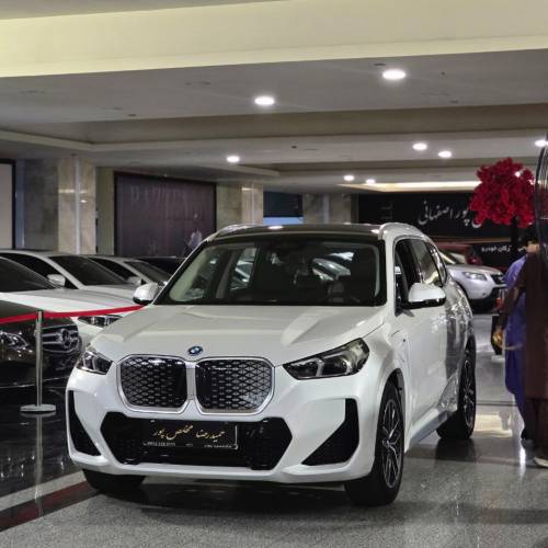 بی ام و ix1 مدل 2025