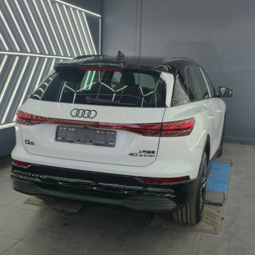 آئودی مدل Q5 e-tron 40 سال 2024  صفر