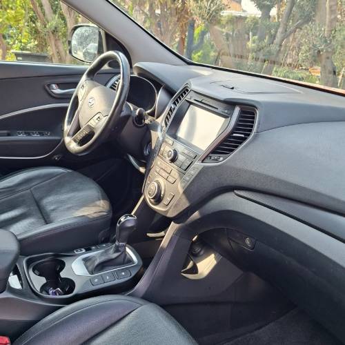 هیوندای مدل سانتافه 4 سیلندر دو دیفرانسیل سال 2016  کارکرده