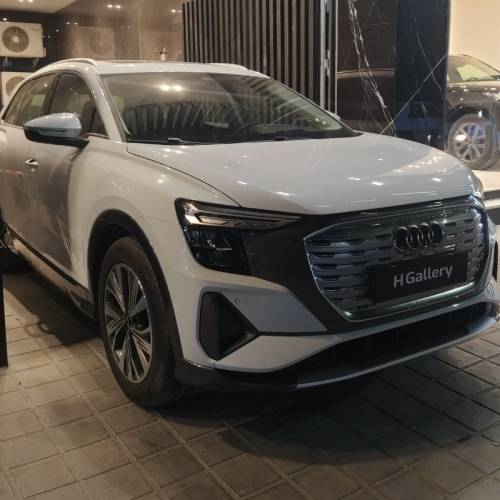 آئودی مدل Q5 e-tron سال 2024  کارکرده