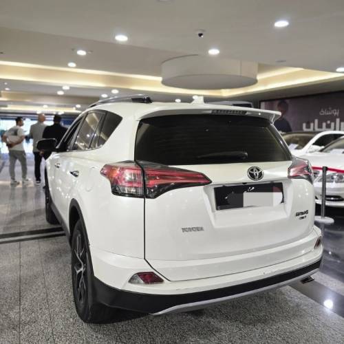 تویوتا مدل راوفور 2.5 لیتر دو دیفرانسیل سال 2017  کارکرده