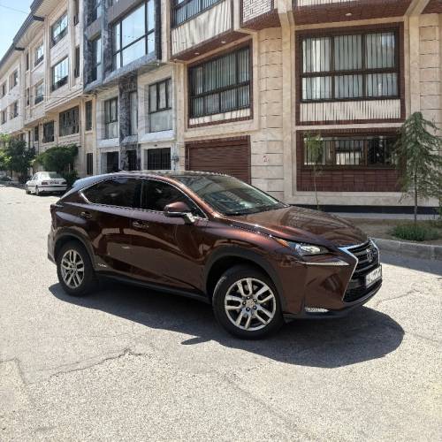 لکسوس مدل NX300  کارکرده