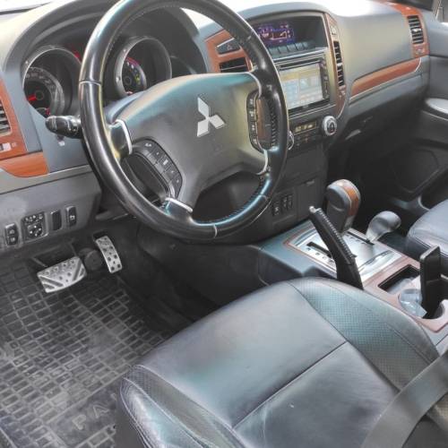 میتسوبیشی مدل پاجرو دو در سال 2007  کارکرده