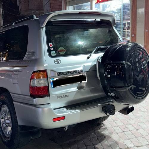 تویوتا مدل لندکروزر  کارکرده