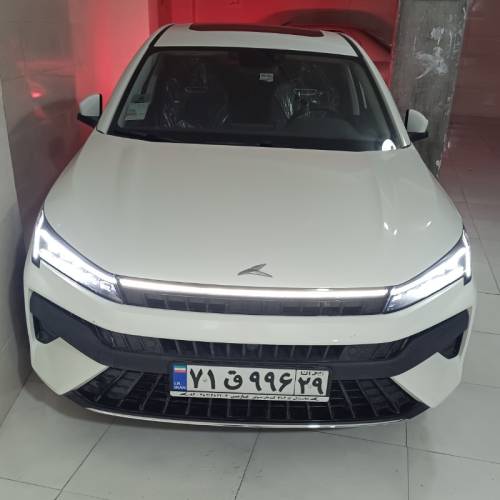 کی ام سی مدل J7 سال 1404  صفر