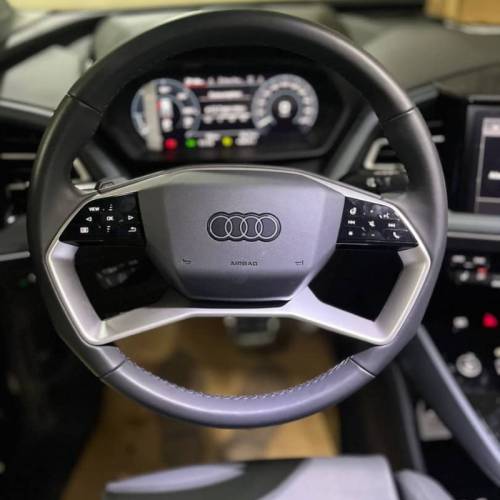 آئودی مدل Q5 e-tron سال 2024  کارکرده