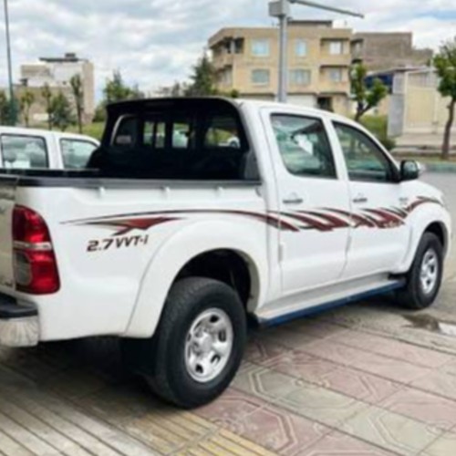 تویوتا (TOYOTA) هایلوکس دو کابین بلند دنده ای سال 2014