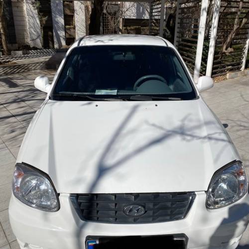 هیوندای مدل ورنا دنده ای سال 1384  کارکرده