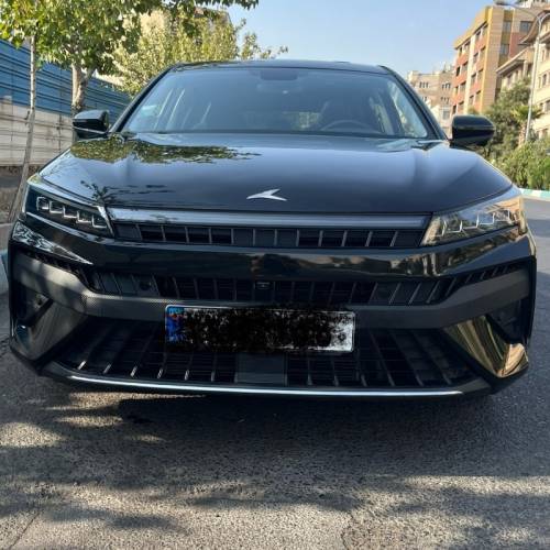 کی ام سی مدل J7 سال 1401  کارکرده